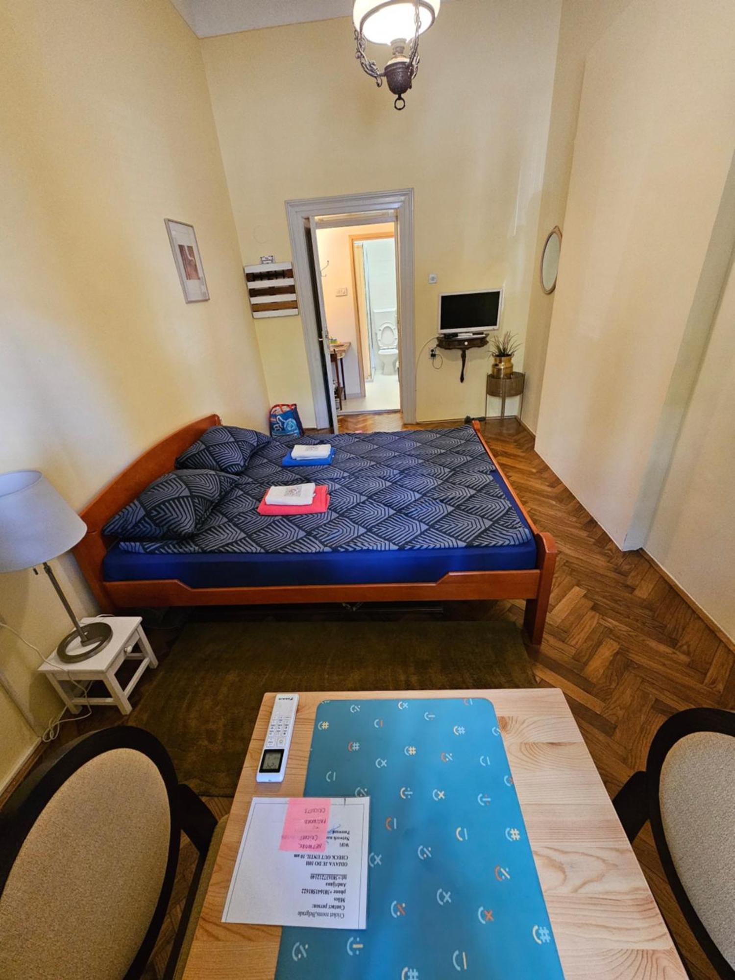 Cricket Park Hostel Βελιγράδι Εξωτερικό φωτογραφία