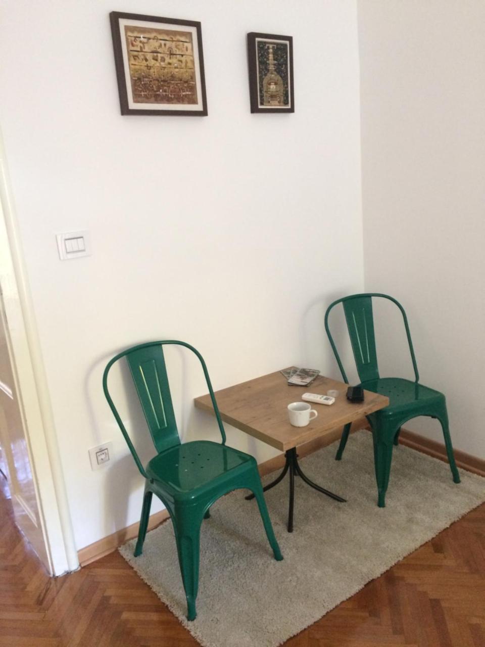 Cricket Park Hostel Βελιγράδι Εξωτερικό φωτογραφία