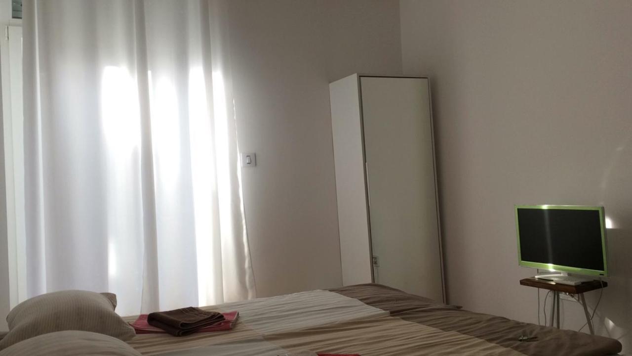 Cricket Park Hostel Βελιγράδι Εξωτερικό φωτογραφία