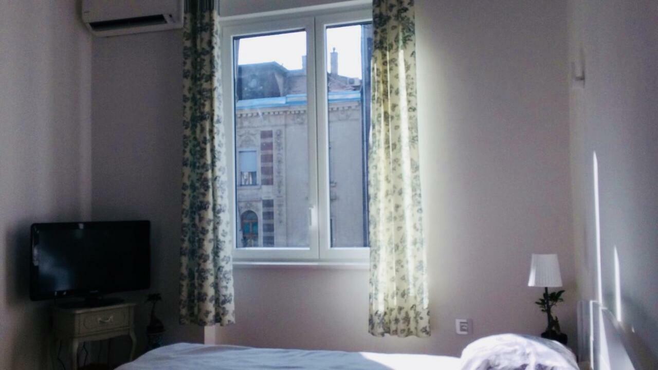 Cricket Park Hostel Βελιγράδι Εξωτερικό φωτογραφία